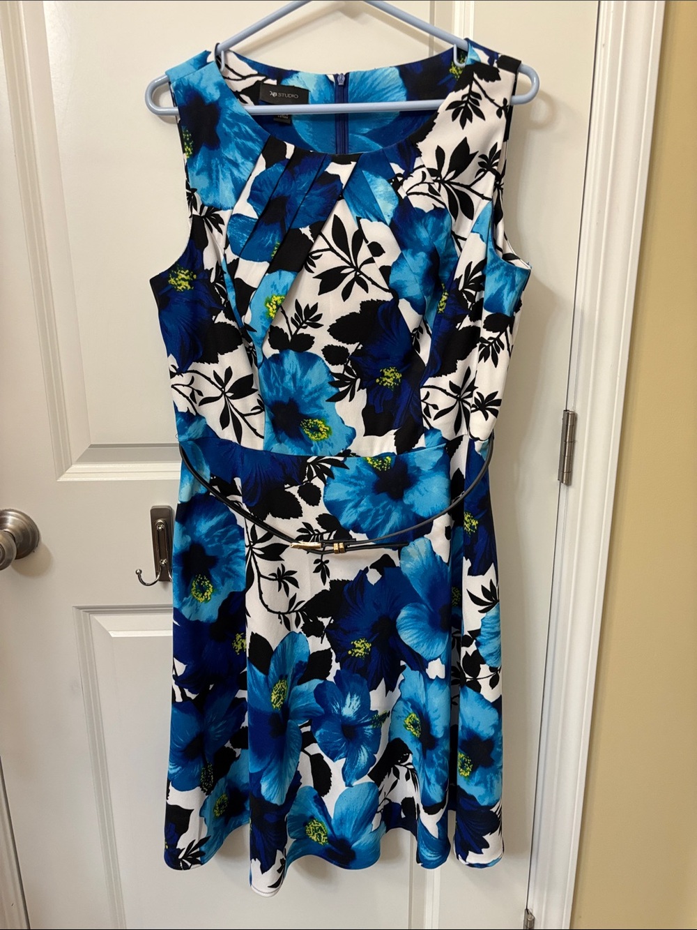 AB Studio Blue and White Floral Midi Dress